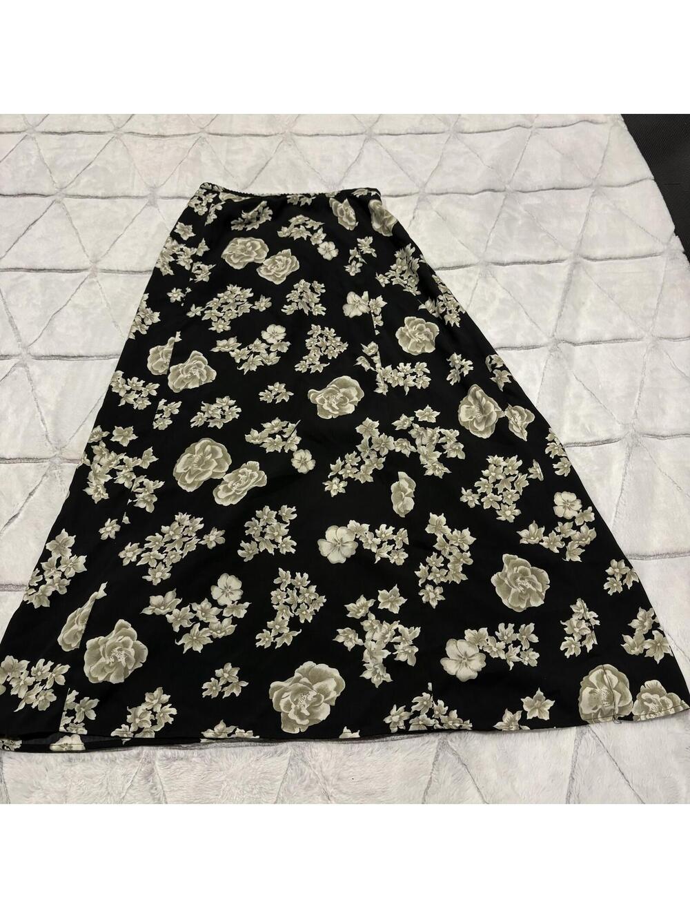 Katie Lee Black Floral Fairy Whimsical Midi Skirt Women Size Regular M Polyester